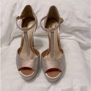 Gianni Bini Size 7.5 Rhinestone  Stiletto Heel ..
